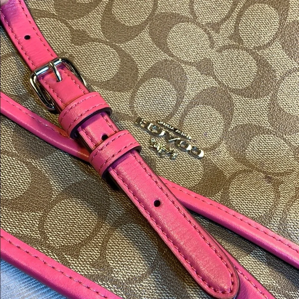 Coach leather crossbody iconic logo GC hardly worn